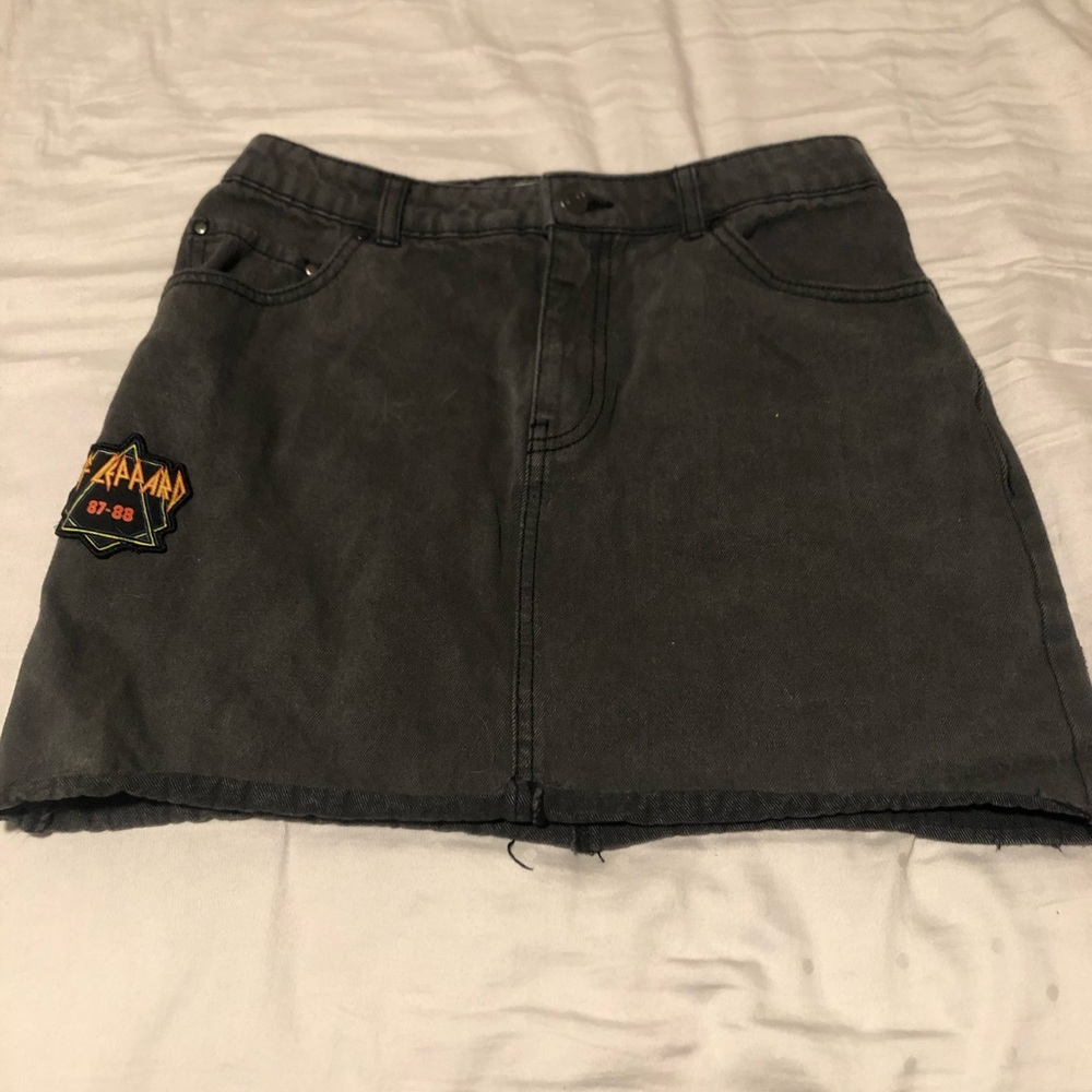 Junk Food Def Leppard Black denim mini skirt sz5